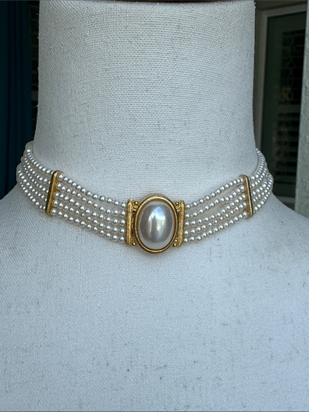 Faux pearl choker necklace - NWOT